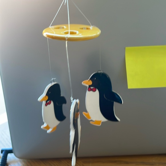 Vintage Small Russ Berrie Ceramic Penguin Wind Chime #1853 Taiwan - Picture 1 of 2